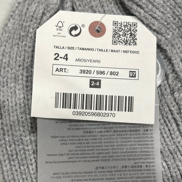 070 Zara Rainbow Sequence Beanie Hat - Picture 4 of 4